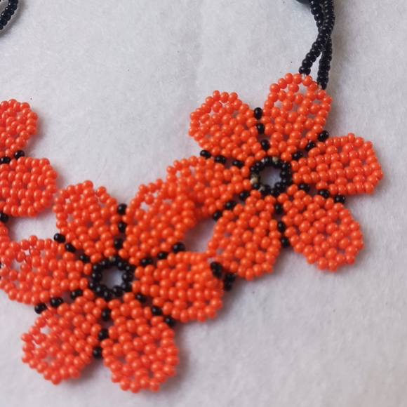 Elegant Floral Beaded Necklace - Orange and Black - Picture 3 of 4